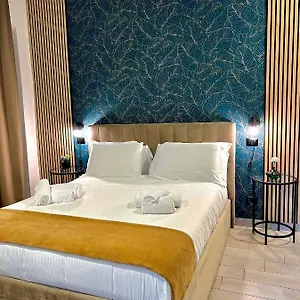 2naples-roombreakfast.hotels-amalfi.com/